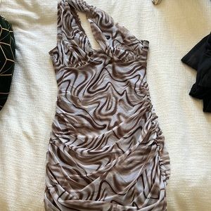 KASEY MESH MINI DRESS IN BROWN superdown